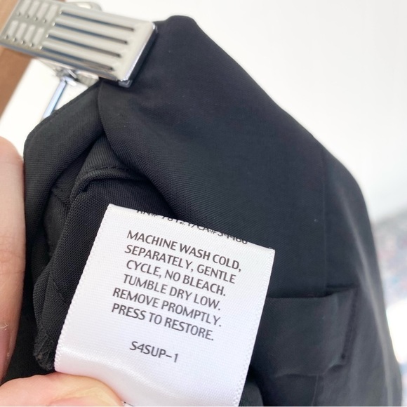 Eileen Fisher black tapered leg pants 35” waist, 30.5” inseam - Picture 12 of 13